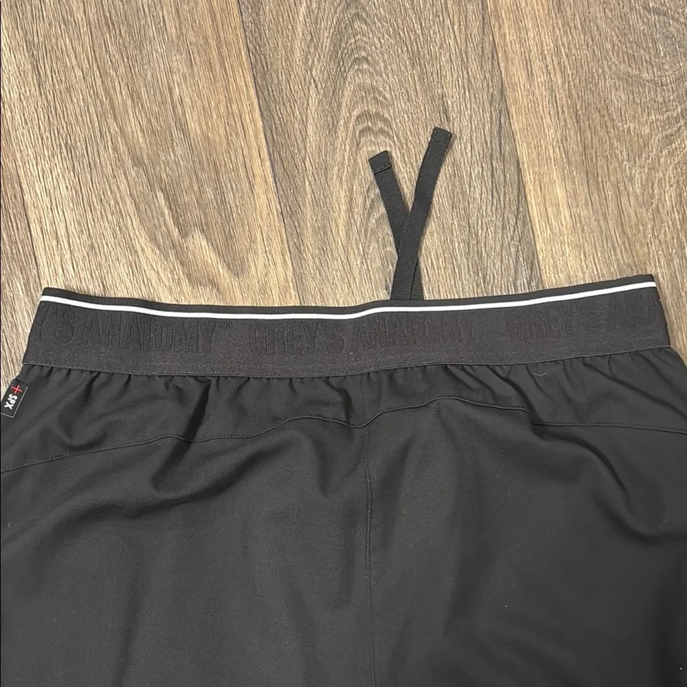 Grey's Anatomy Black Scrub Set - Picture 6 of 7